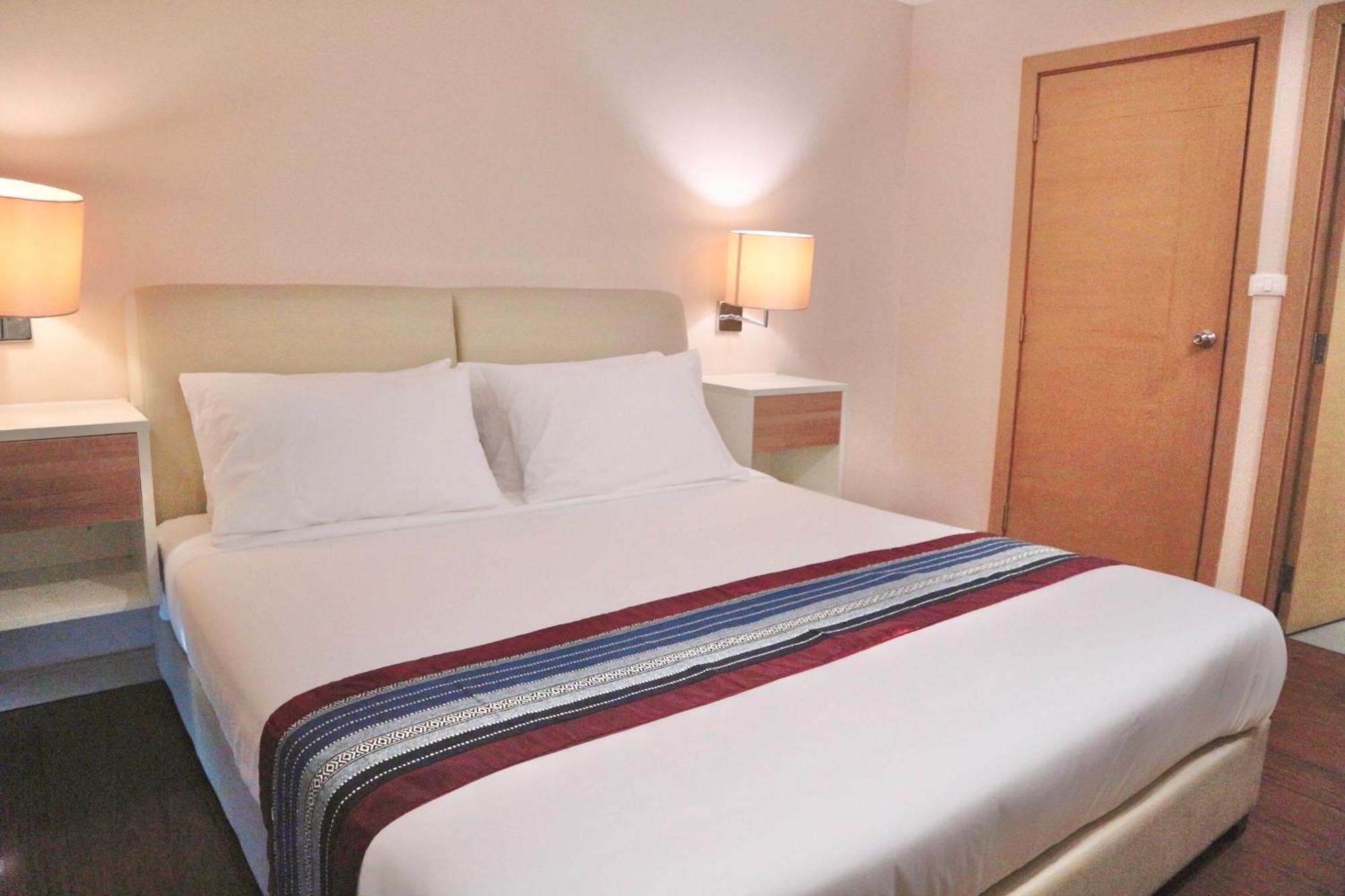 Hotel Icon Narindra Sukhumvit Thailand 50sqm To 90sqm & Free Minibar Bangkok